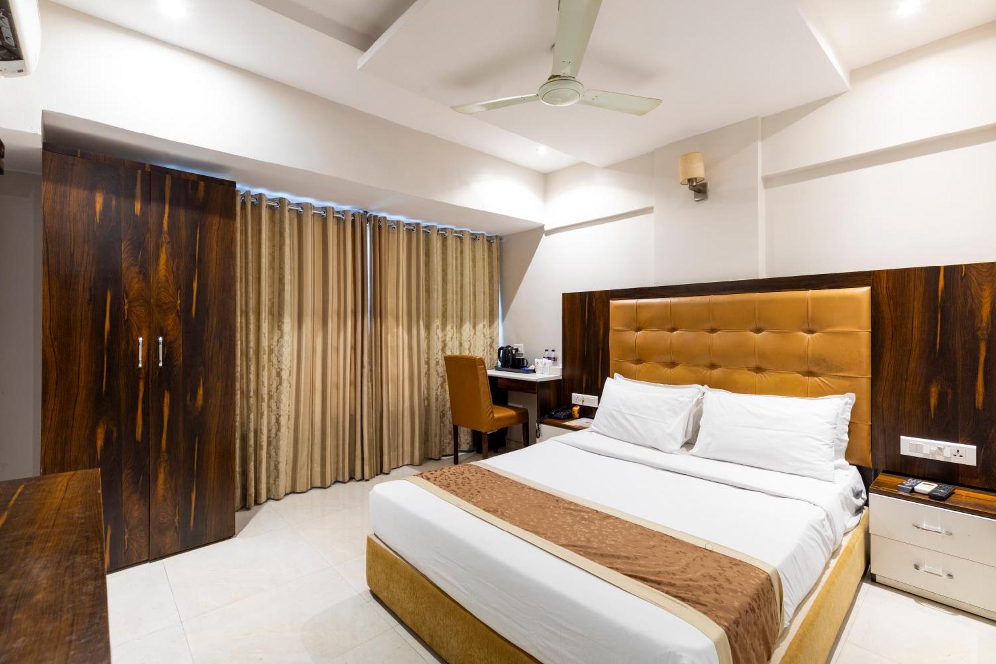 Hotel Embassy Park - Bkc Βομβάη Εξωτερικό φωτογραφία